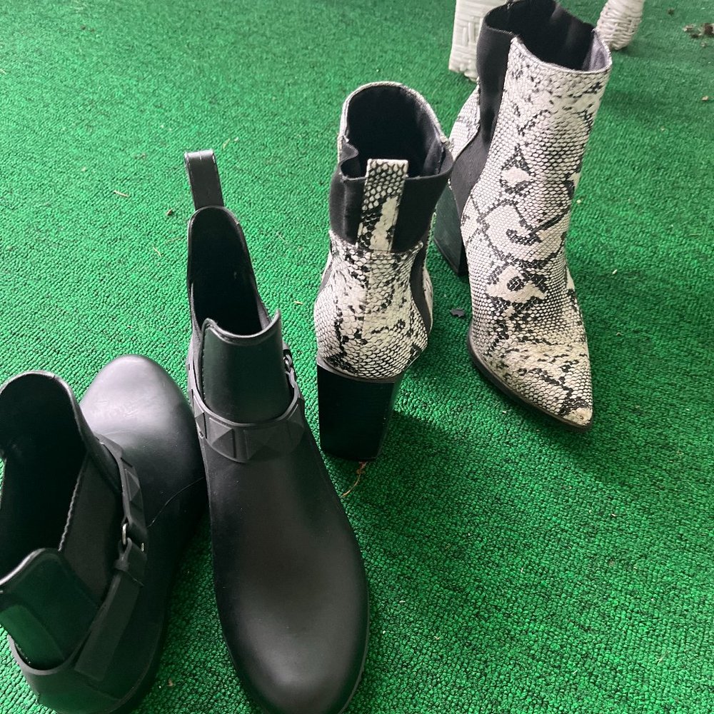 FREE SHIPPING; BOTH PAIRS FOR ONE PRICE; exc cond. casual or dress them up